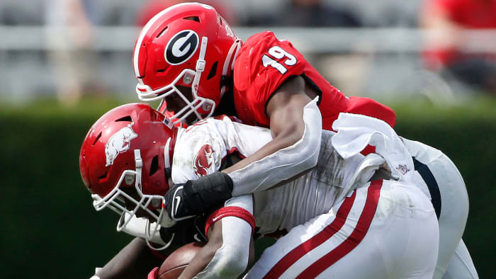 Georgia's Adam Anderson tackles an Arkansas player